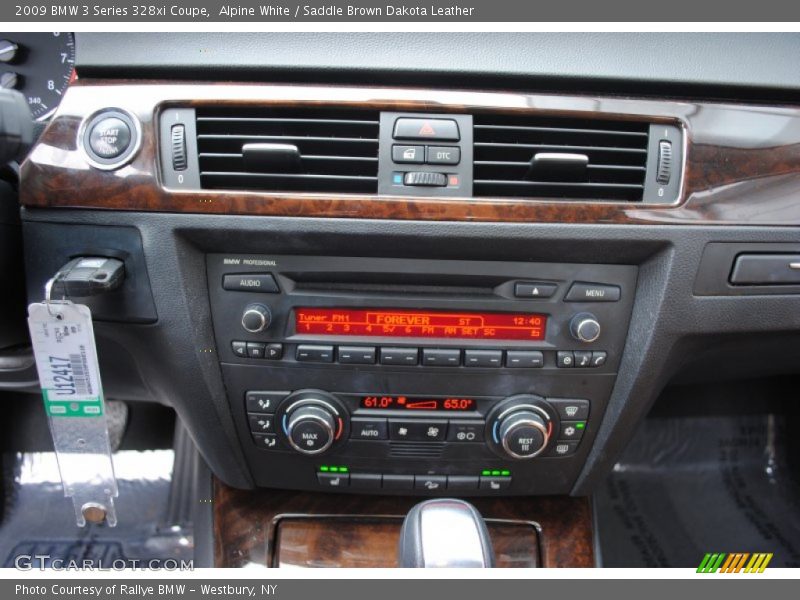 Alpine White / Saddle Brown Dakota Leather 2009 BMW 3 Series 328xi Coupe