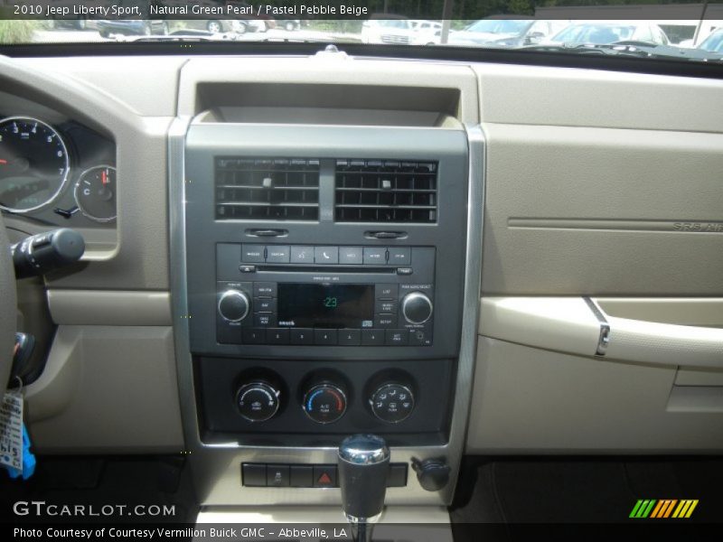 Natural Green Pearl / Pastel Pebble Beige 2010 Jeep Liberty Sport