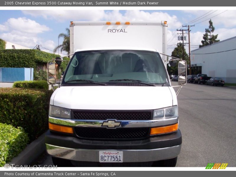 Summit White / Medium Dark Pewter 2005 Chevrolet Express 3500 Cutaway Moving Van