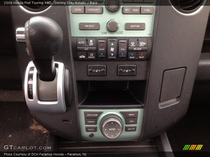 Sterling Gray Metallic / Black 2009 Honda Pilot Touring 4WD