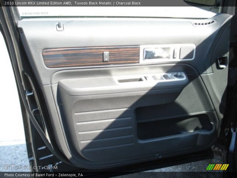 Tuxedo Black Metallic / Charcoal Black 2010 Lincoln MKX Limited Edition AWD