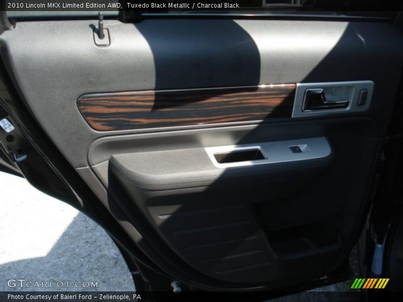 Tuxedo Black Metallic / Charcoal Black 2010 Lincoln MKX Limited Edition AWD