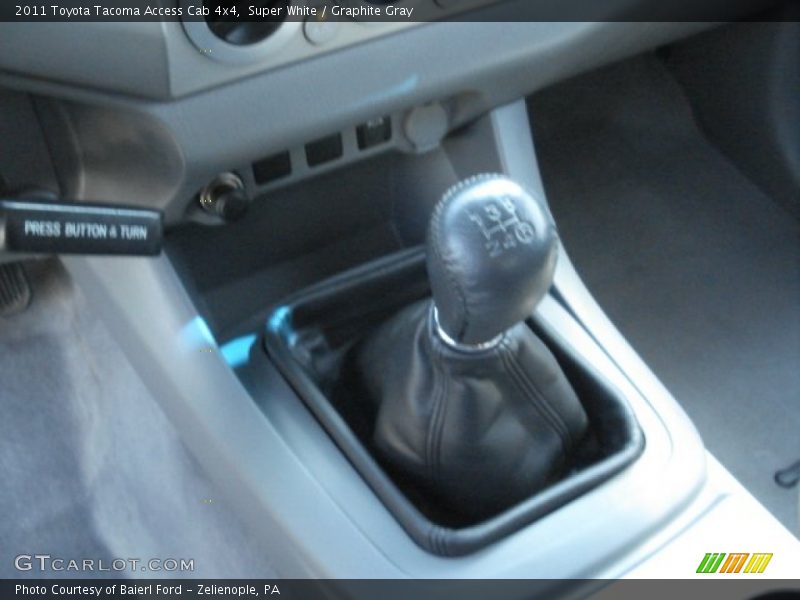 Super White / Graphite Gray 2011 Toyota Tacoma Access Cab 4x4