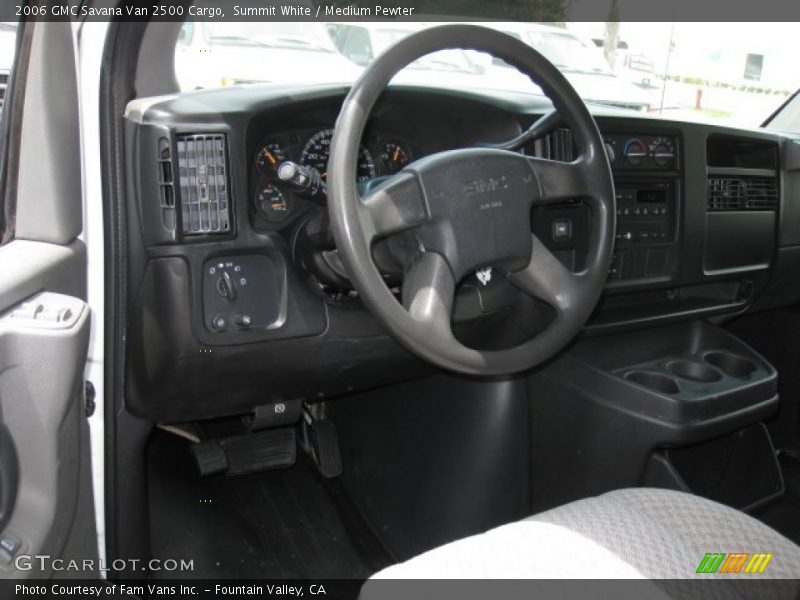 Summit White / Medium Pewter 2006 GMC Savana Van 2500 Cargo