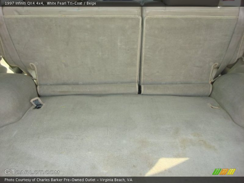 White Pearl Tri-Coat / Beige 1997 Infiniti QX4 4x4