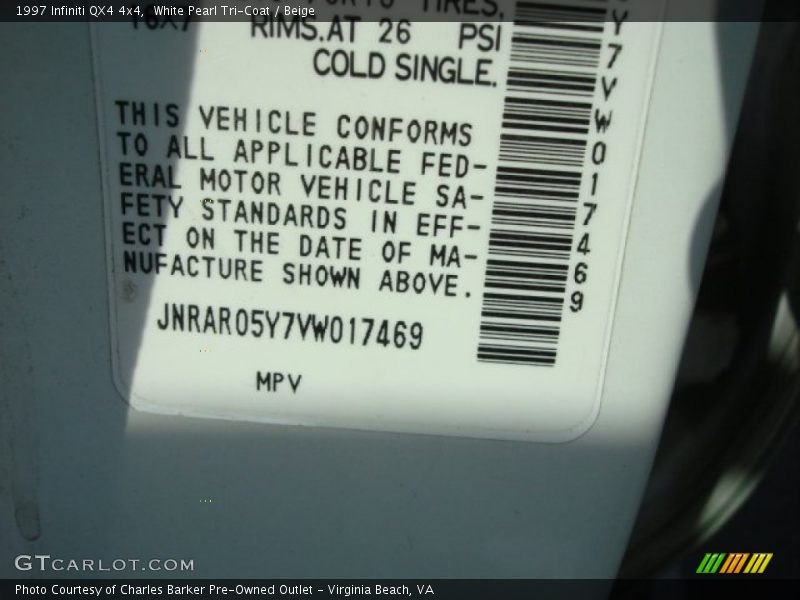 White Pearl Tri-Coat / Beige 1997 Infiniti QX4 4x4