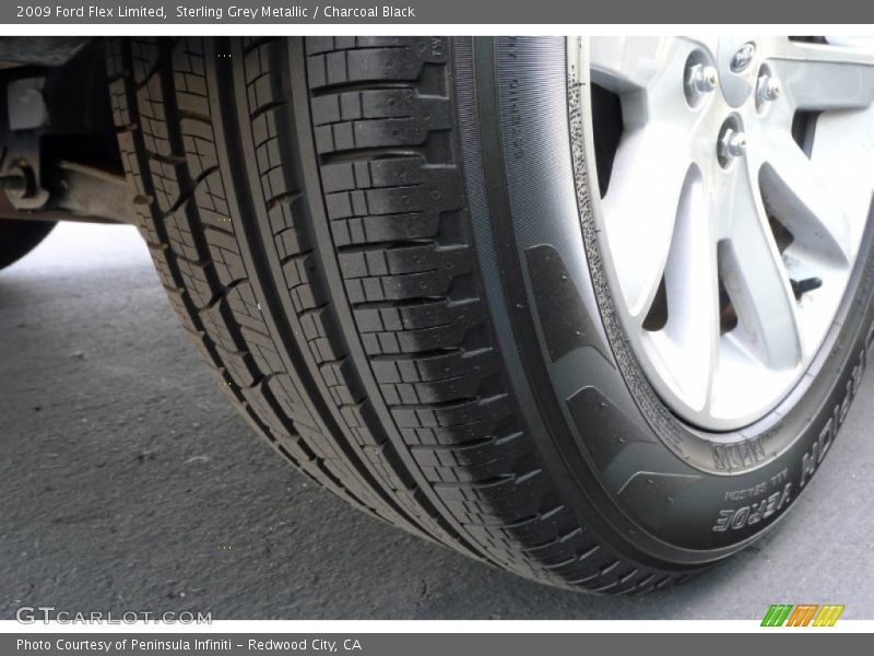 Sterling Grey Metallic / Charcoal Black 2009 Ford Flex Limited