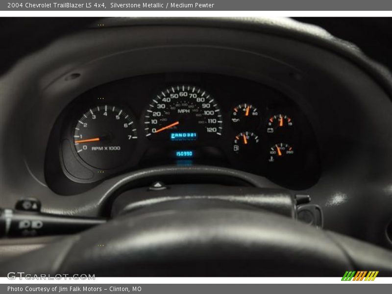 Silverstone Metallic / Medium Pewter 2004 Chevrolet TrailBlazer LS 4x4