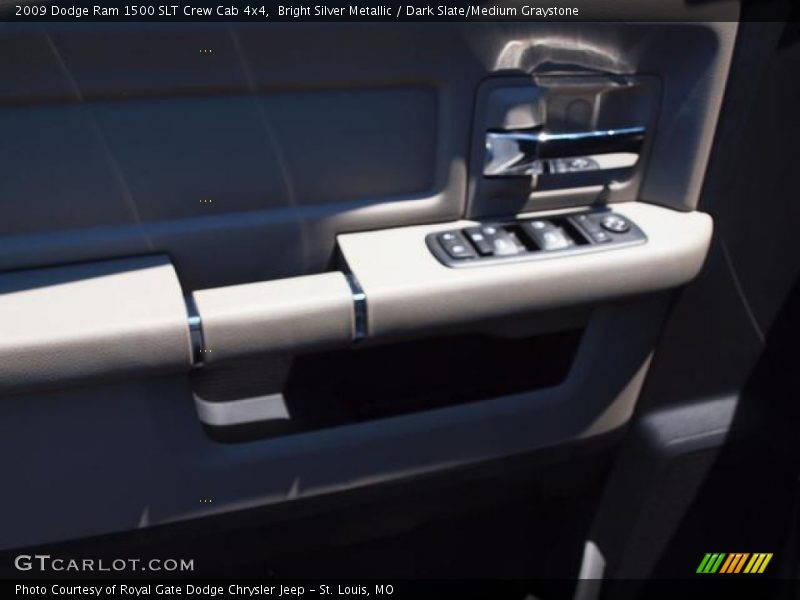 Bright Silver Metallic / Dark Slate/Medium Graystone 2009 Dodge Ram 1500 SLT Crew Cab 4x4