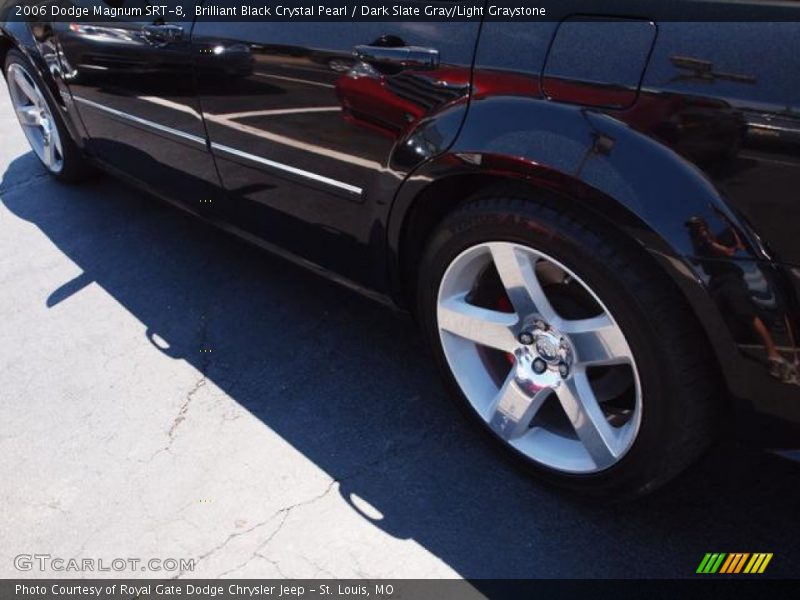 Brilliant Black Crystal Pearl / Dark Slate Gray/Light Graystone 2006 Dodge Magnum SRT-8