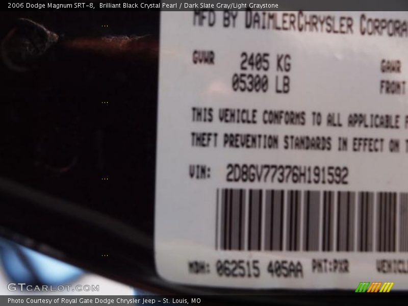 Brilliant Black Crystal Pearl / Dark Slate Gray/Light Graystone 2006 Dodge Magnum SRT-8