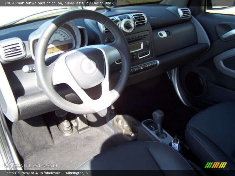 Silver Metallic / Design Black 2009 Smart fortwo passion coupe