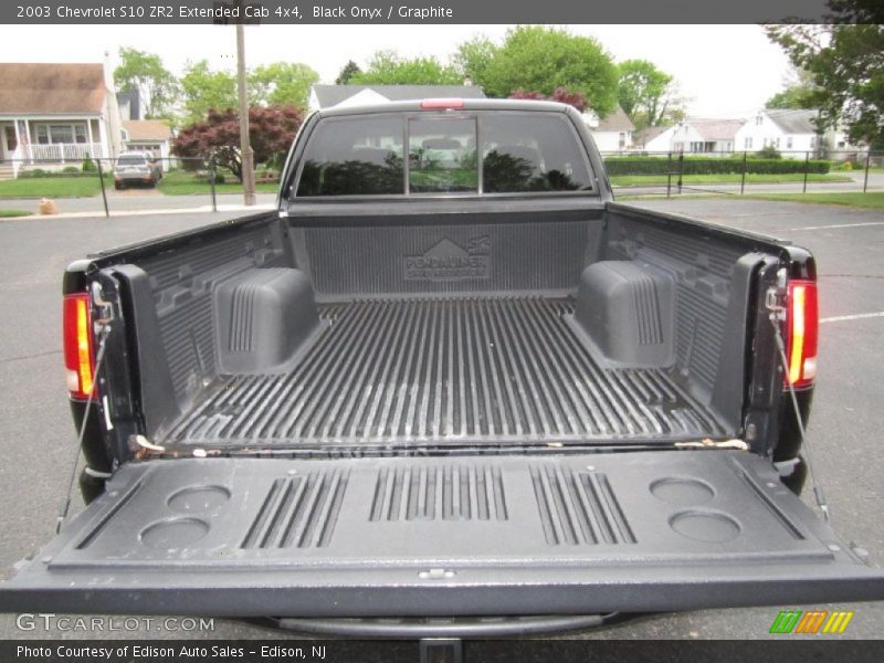 Black Onyx / Graphite 2003 Chevrolet S10 ZR2 Extended Cab 4x4