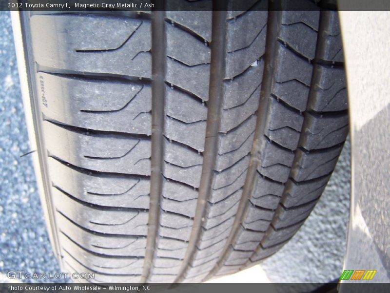 Magnetic Gray Metallic / Ash 2012 Toyota Camry L