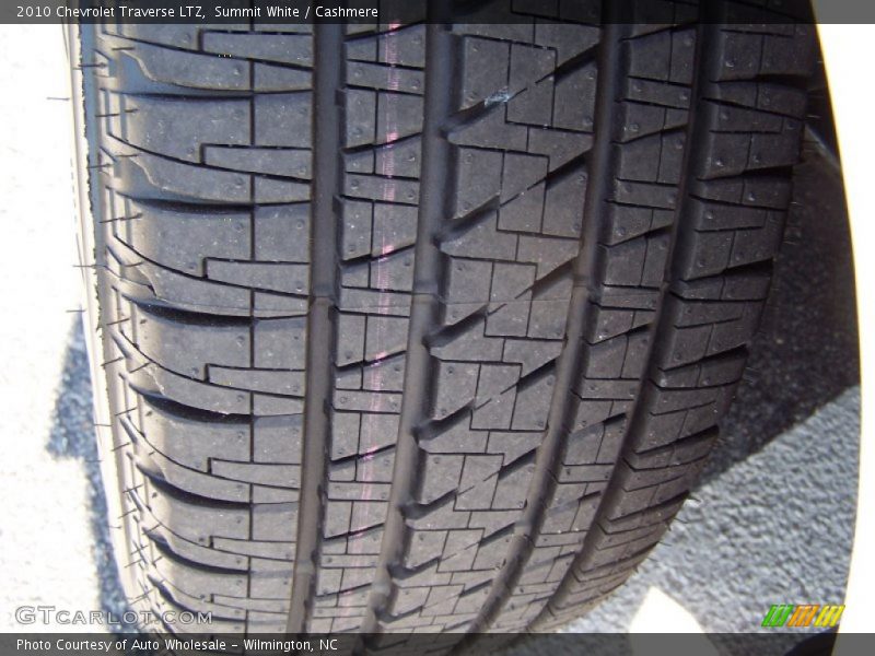Summit White / Cashmere 2010 Chevrolet Traverse LTZ