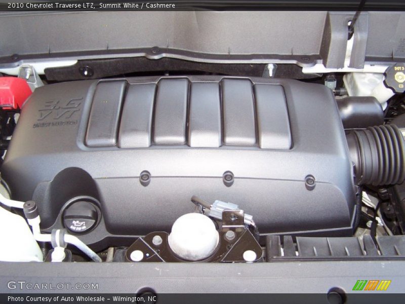 Summit White / Cashmere 2010 Chevrolet Traverse LTZ