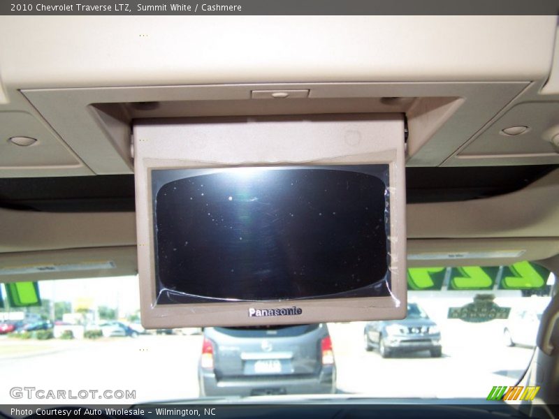 Summit White / Cashmere 2010 Chevrolet Traverse LTZ