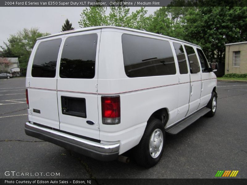 Oxford White / Medium Flint 2004 Ford E Series Van E350 Super Duty XLT Passenger