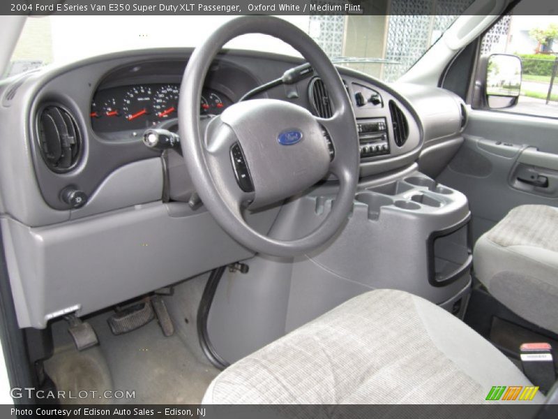Dashboard of 2004 E Series Van E350 Super Duty XLT Passenger