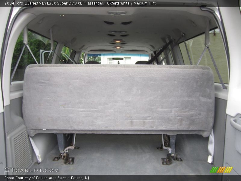 Oxford White / Medium Flint 2004 Ford E Series Van E350 Super Duty XLT Passenger