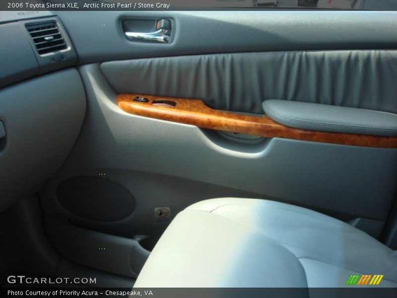 Arctic Frost Pearl / Stone Gray 2006 Toyota Sienna XLE