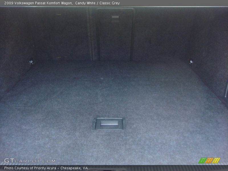 Candy White / Classic Grey 2009 Volkswagen Passat Komfort Wagon