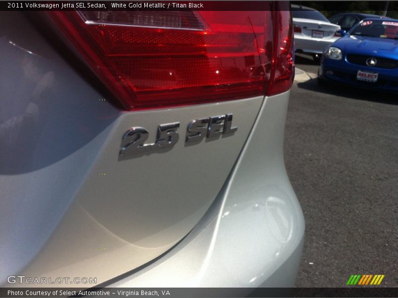 White Gold Metallic / Titan Black 2011 Volkswagen Jetta SEL Sedan