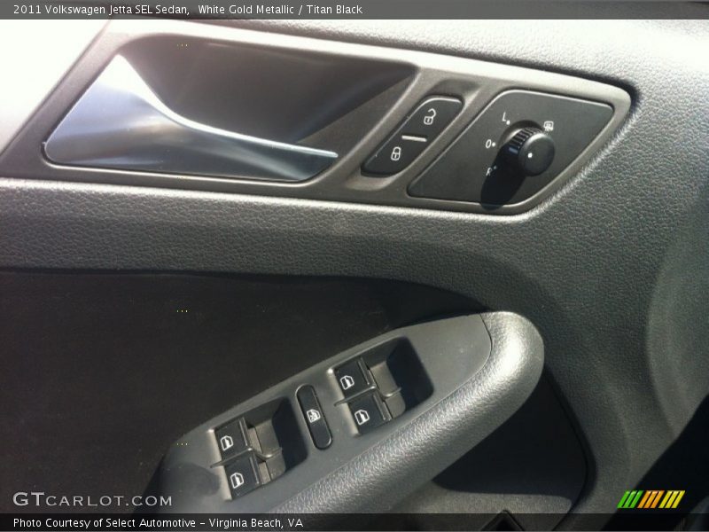 White Gold Metallic / Titan Black 2011 Volkswagen Jetta SEL Sedan