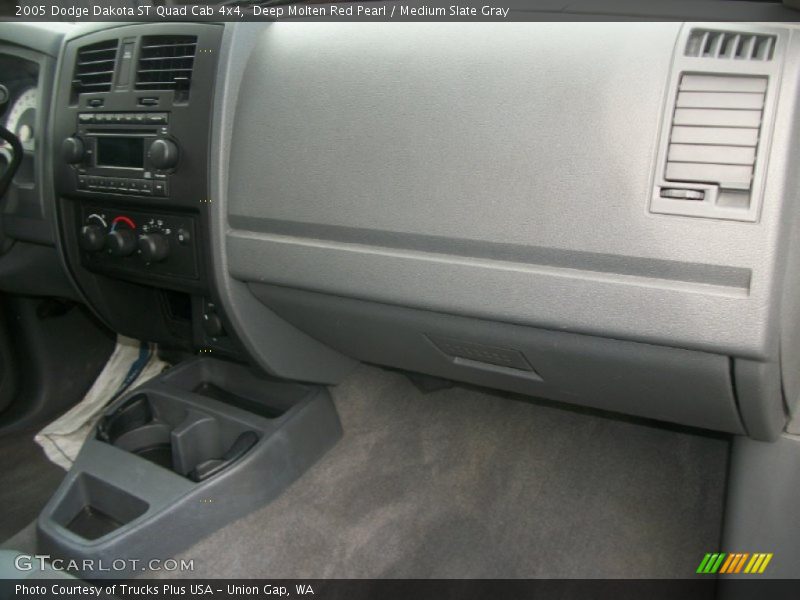 Deep Molten Red Pearl / Medium Slate Gray 2005 Dodge Dakota ST Quad Cab 4x4