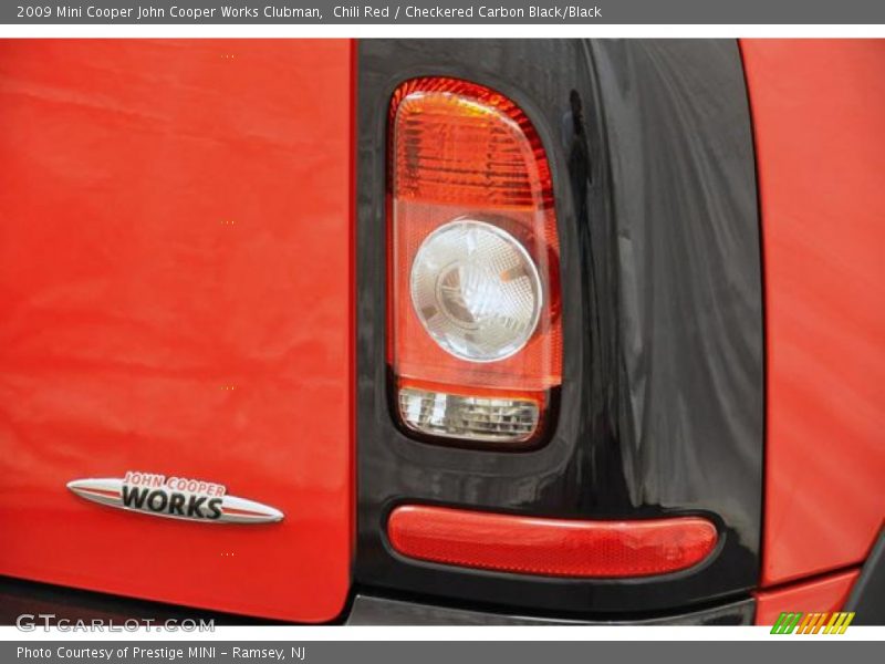 Chili Red / Checkered Carbon Black/Black 2009 Mini Cooper John Cooper Works Clubman