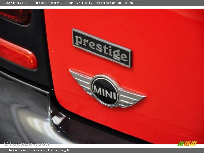 Chili Red / Checkered Carbon Black/Black 2009 Mini Cooper John Cooper Works Clubman