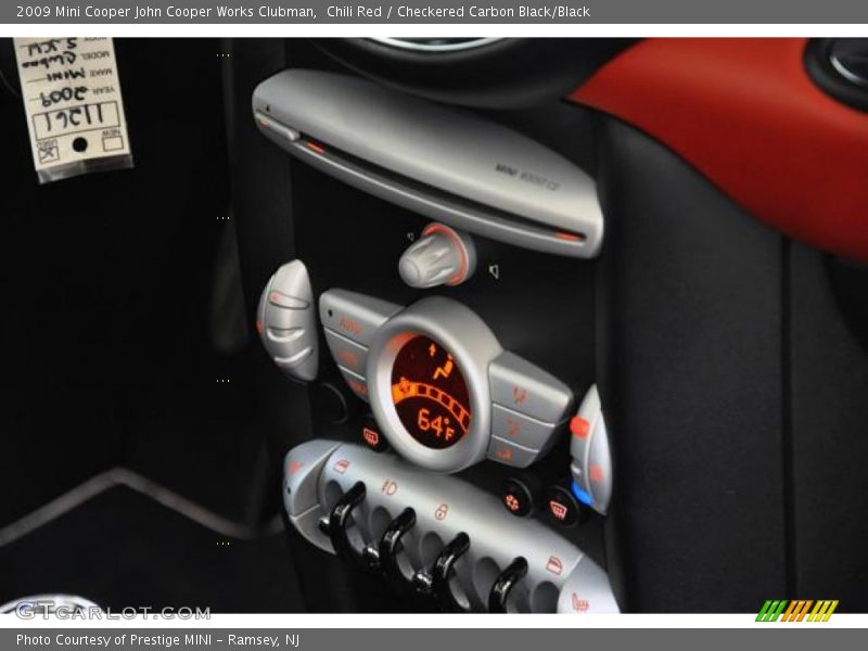 Chili Red / Checkered Carbon Black/Black 2009 Mini Cooper John Cooper Works Clubman