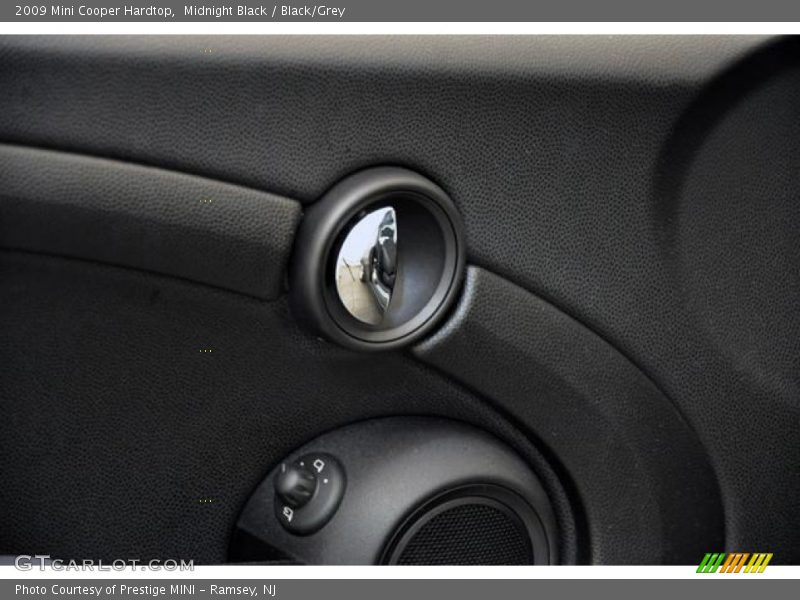 Midnight Black / Black/Grey 2009 Mini Cooper Hardtop