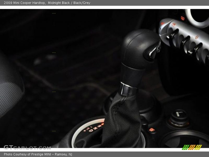 Midnight Black / Black/Grey 2009 Mini Cooper Hardtop