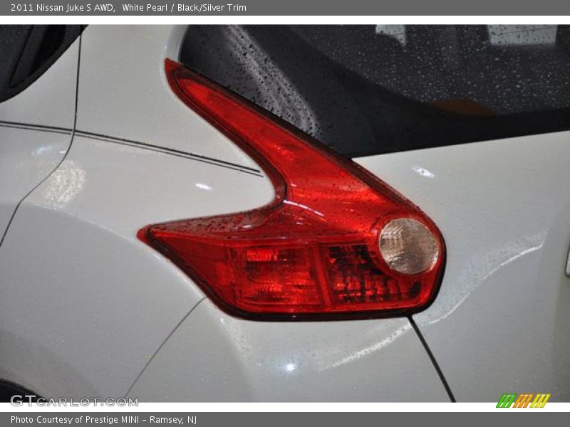 White Pearl / Black/Silver Trim 2011 Nissan Juke S AWD