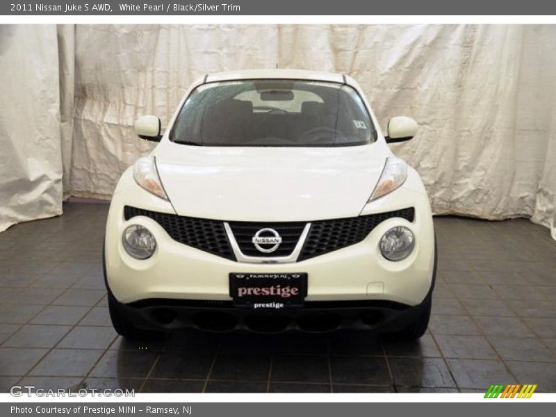 White Pearl / Black/Silver Trim 2011 Nissan Juke S AWD