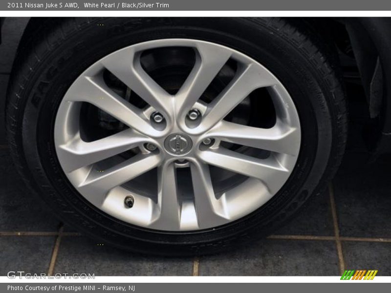 White Pearl / Black/Silver Trim 2011 Nissan Juke S AWD