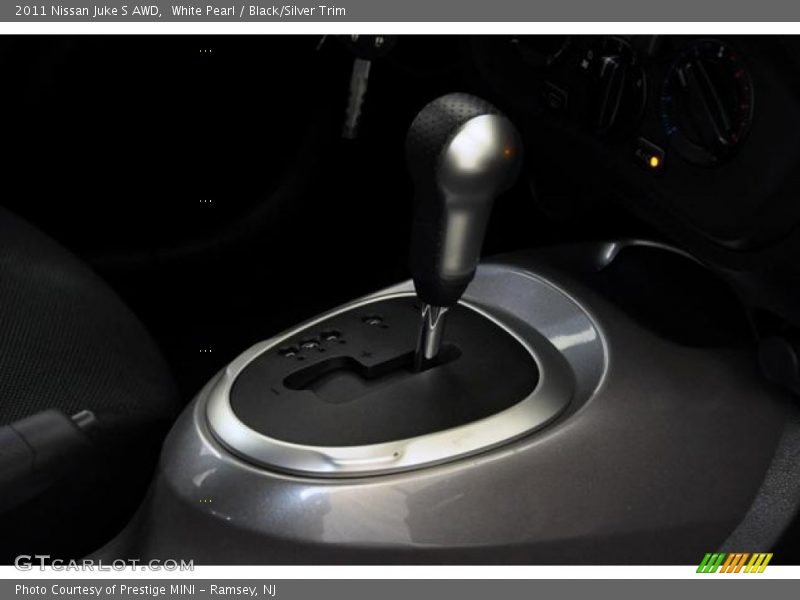 White Pearl / Black/Silver Trim 2011 Nissan Juke S AWD