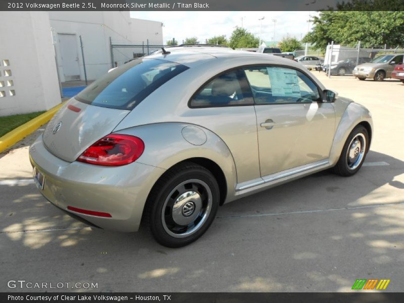 Moonrock Silver Metallic / Titan Black 2012 Volkswagen Beetle 2.5L