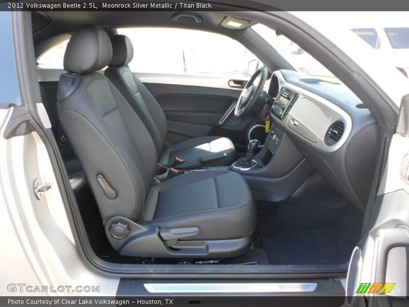 Moonrock Silver Metallic / Titan Black 2012 Volkswagen Beetle 2.5L