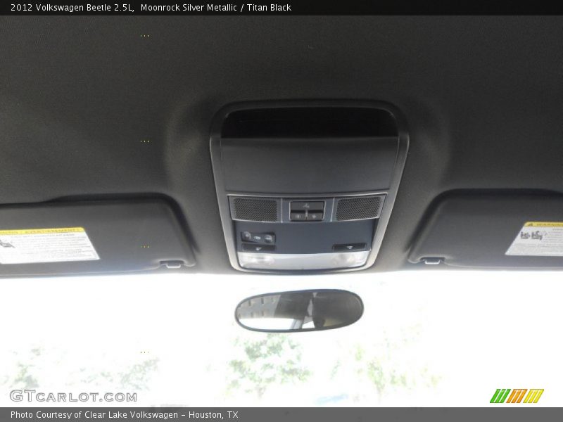 Moonrock Silver Metallic / Titan Black 2012 Volkswagen Beetle 2.5L