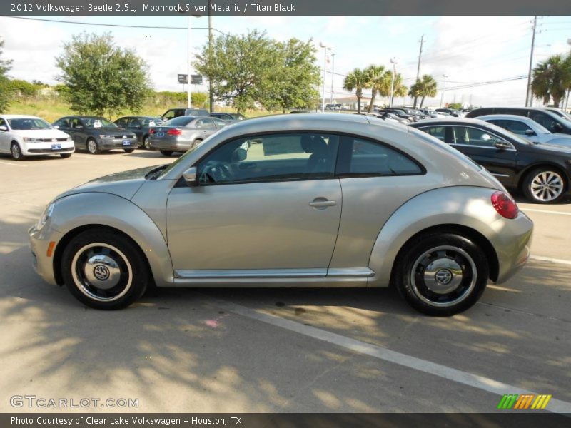 Moonrock Silver Metallic / Titan Black 2012 Volkswagen Beetle 2.5L