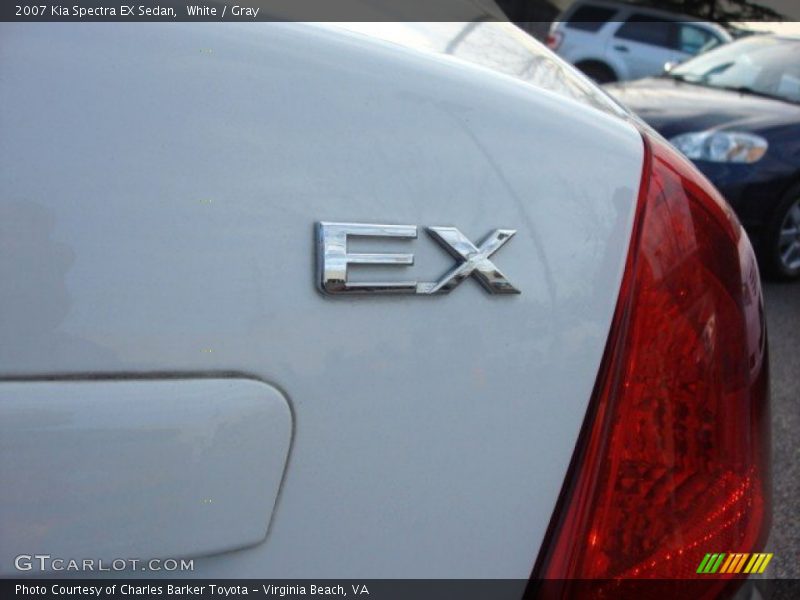 White / Gray 2007 Kia Spectra EX Sedan