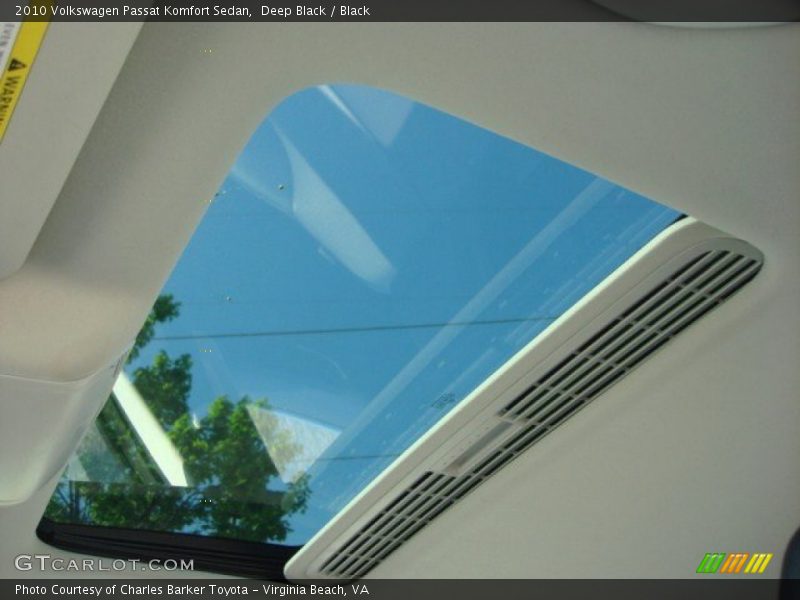 Deep Black / Black 2010 Volkswagen Passat Komfort Sedan
