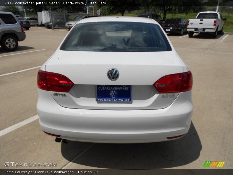 Candy White / Titan Black 2012 Volkswagen Jetta SE Sedan