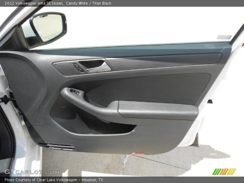Candy White / Titan Black 2012 Volkswagen Jetta SE Sedan