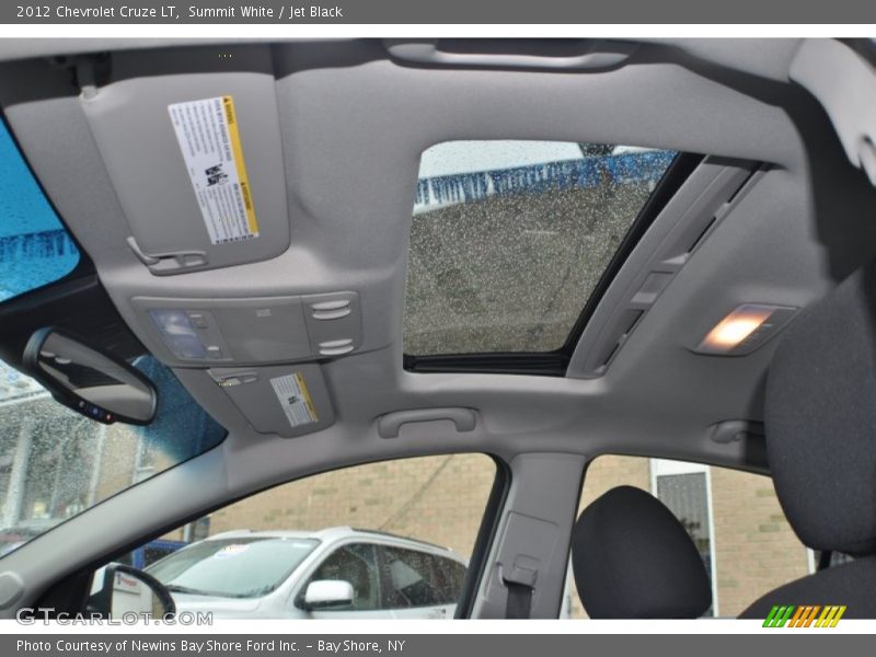 Summit White / Jet Black 2012 Chevrolet Cruze LT