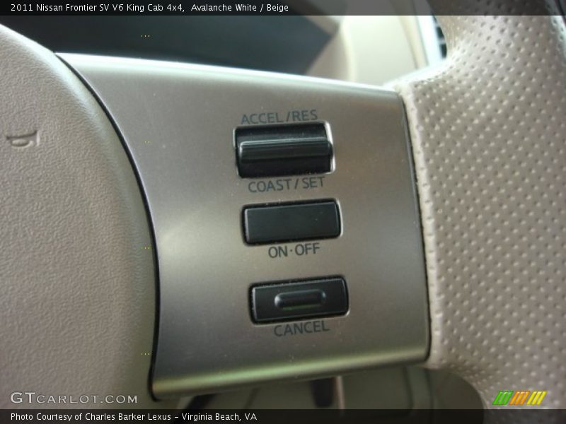 Avalanche White / Beige 2011 Nissan Frontier SV V6 King Cab 4x4