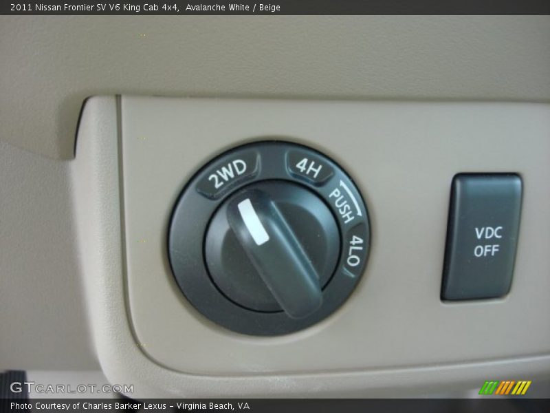 Avalanche White / Beige 2011 Nissan Frontier SV V6 King Cab 4x4