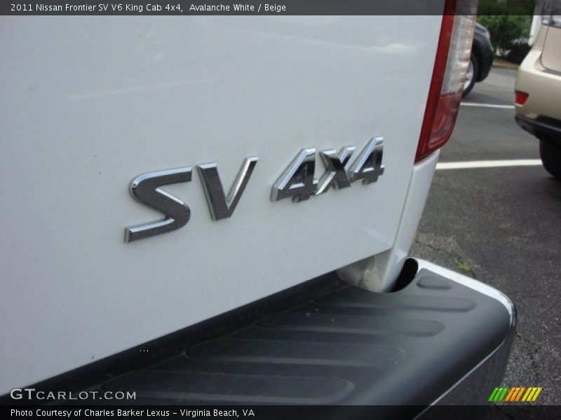 Avalanche White / Beige 2011 Nissan Frontier SV V6 King Cab 4x4